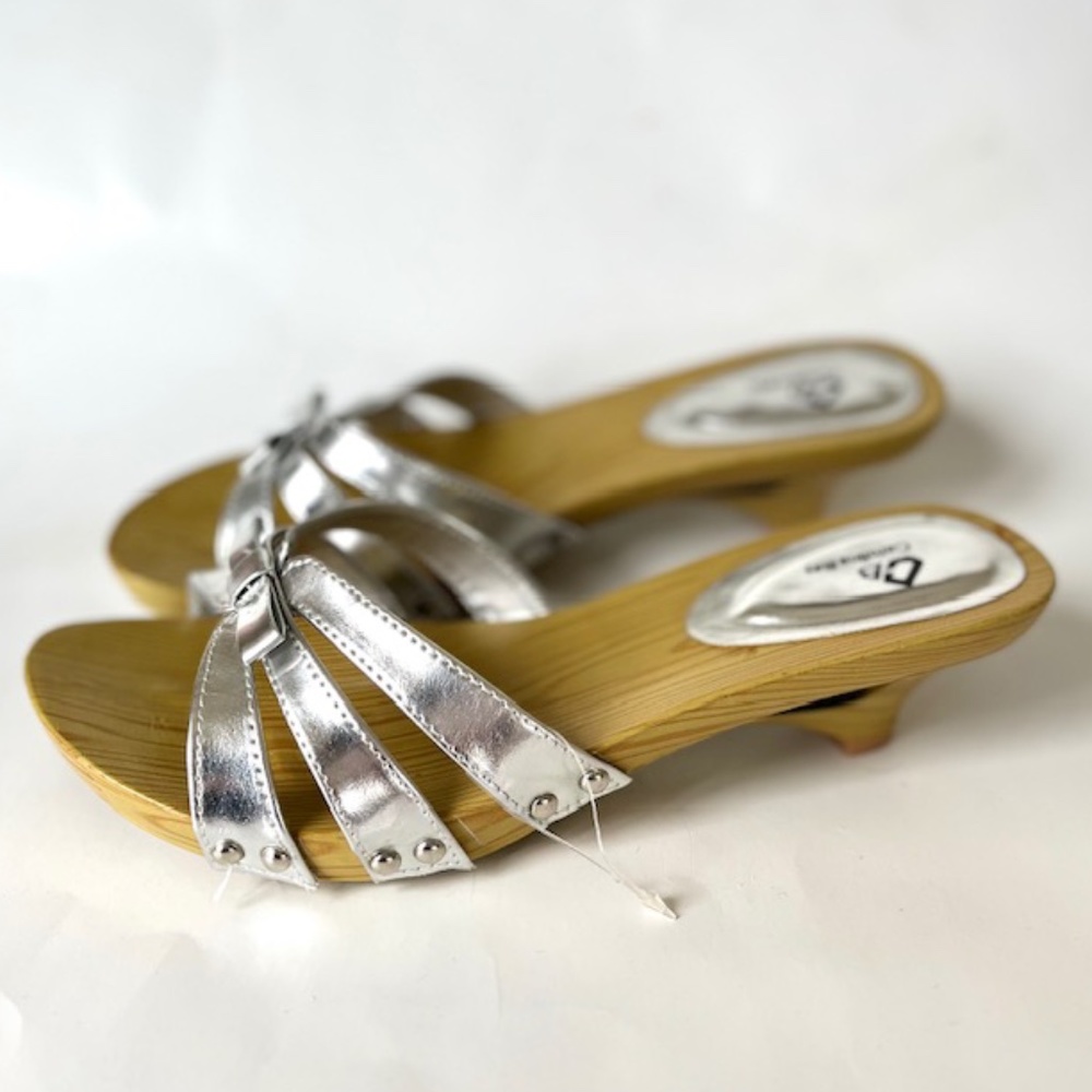 Carolina Bay Wood Heels Silver Sandel/Mules NWOT